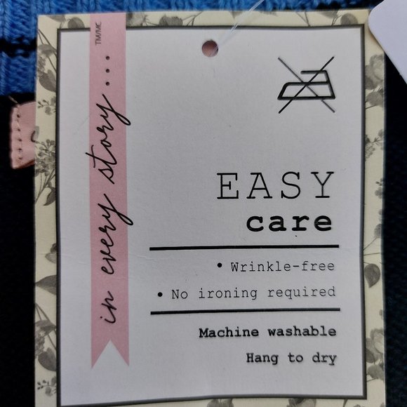 In Every Story Women's Black and Blue Stripped V-Neck Knitted Sweater Size 2X - Picture 10 of 11